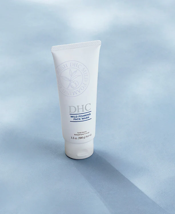Mild Foaming Face Wash - Image 4